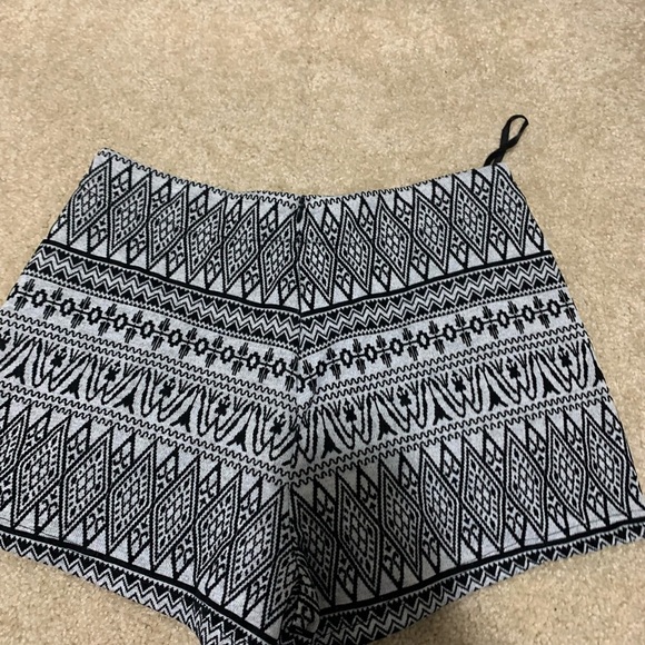 Ark and co Aztec style shorts - Picture 2 of 4